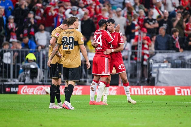 28.08.2026, Fussball, Bundesliga, FC Bayern München - VfB Stuttgart, Aleksander Pavlovic (FC Bayern München) freut sich über das Tor zum 4:1 mit Ismael Saibari (FC Bayern München) xRHR-FOTO DEx *** August 28, 2026, Soccer, Bundesliga, FC Bayern Munich vs. VfB Stuttgart, Aleksander Pavlovic of FC Bayern Munich celebrates the goal that made it 4–1, scored by Ismael Saibari. FC Bayern Munich xRHR PHOTO DEx Copyright: TeresaxKroeger RHR-FOTOx RHR-FOTO DE