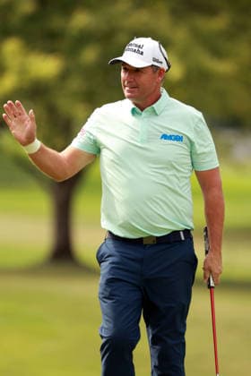 The Ally Challenge GRAND BLANC,MICHIGAN-AUGUST 28: Padraig Harrington of Ireland acknowledges the fans after completing the 10th hole during the first round of The Ally Challenge presented by McLaren at Warwick Hills Golf & Country Club, Grand Blanc, MI, USA Friday, August 28, 2026. Grand Blanc Michigan United States  Copyright: xAmyxLemusx originalFilename:lemus-theallyc260828_nppwE.jpg