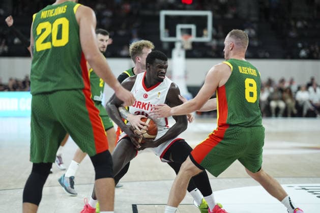Turkiye v Lithuania - FIBA 2027 World Cup European Qualifiers ISTANBUL, TURKIYE - AUGUST 28: Adem Bona (C) of Turkiye in action against Osvaldas Olisevicius (8) of Lithuania during the FIBA 2027 Basketball World Cup European Qualifiers second round Group J match between Turkiye and Lithuania at Turkcell Basketball Development Center in Istanbul, Turkiye on August 28, 2026. Bunyamin Celik Anadolu Istanbul Turkey. Editorial use only. Please get in touch for any other usage.  Copyright: x2026xAnadoluxBunyaminxCelikx