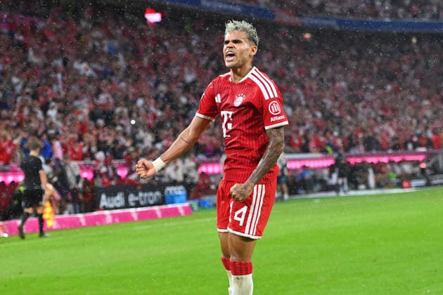 Torjubel Luis DIAZ (Bayern Muenchen) Jubel,Freude,Begeisterung,, Aktion, Fussball 1. Bundesliga Saison 2026 2027, 1.Spieltag, Spieltag01, FC Bayern Muenchen - VfB Stuttgart 5-1 am 28.08.2026 , A L L I A N Z A R E N A. Â *** Goal Celebration: Luis DIAZ, Bayern Munich – Celebration, Joy, Excitement, Action, Soccer, 1. Bundesliga Season 2026–2027, Matchday 1, Matchday 01, FC Bayern Munich vs. VfB Stuttgart 5–1 on August 28, 2026, ALLIANZ ARENA Â