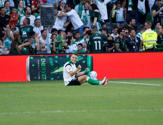 Real Racing Club de Santander v Elche CF - LaLiga EA Sports 2026 27 Racing de Santander v Elche C.F - LaLiga EA Sports - AUGUST 28 - Inigo Vicente of Racing de Santander celebrates his team s third goal during the LaLiga EA Sports match between Racing de Santander and Elche C.F at El Sardinero Stadium, Santander, Spain, on August 28, 2026. Santander Canabria Spain  Copyright: xDavidxFernandezx originalFilename:fern__ndez-racingde260828_npaGP.jpg