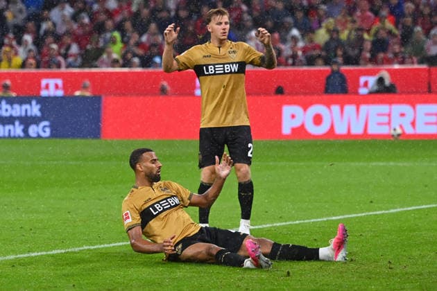 Eigentor Josha VAGNOMAN (VFB Stuttgart)m hi:Finn JELTSCH (VFB Stuttgart), Aktion, Enttaeuschung,Frust,enttaeuscht, frustriert,niedergeschlagen, Fussball 1. Bundesliga Saison 2026 2027, 1.Spieltag, Spieltag01, FC Bayern Muenchen - VfB Stuttgart 5-1 am 28.08.2026 , A L L I A N Z A R E N A. *** Own goal by Josha VAGNOMAN (VFB Stuttgart) vs. Finn JELTSCH (VFB Stuttgart), Action, Disappointment, Frustration, disappointed, frustrated, dejected, Soccer, Bundesliga Season 2026–2027, Matchday 1, Matchday 01, FC Bayern Munich vs. VfB Stuttgart 5–1 on August 28, 2026, Allianz Arena