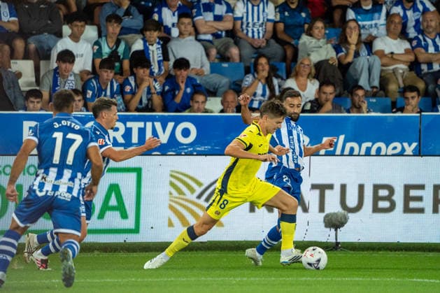 ESP: LaLiga EA Sports Deportivo Alaves v Villarreal CF Juan Foyth of Villarreal during LaLiga EA Sports between Deportivo Alaves v Villarreal CF played at Mendizorroza Stadium in Vitoria Gasteiz on August 28, 2026 in Spain VITORIA Spain Futbol Copyright: xMiguelxGarciax xAgenciaxLOFx