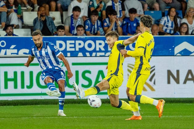 ESP: LaLiga EA Sports Deportivo Alaves v Villarreal CF Abde Rebbach of Alaves during LaLiga EA Sports between Deportivo Alaves v Villarreal CF played at Mendizorroza Stadium in Vitoria Gasteiz on August 28, 2026 in Spain VITORIA Spain Futbol Copyright: xMiguelxGarciax xAgenciaxLOFx