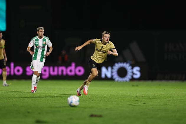 August 28, 2026, Vila Do Conde, Porto, Portugal: Vila do Conde, PORTUGAL - AUGUST 28:Jesse Derry of Sporting CP in action during the Liga Portugal Betclic 2026 27 match between Rio Ave and Sporting CP at Estadio dos arcos, on August 28, 2026 in Vila do Conde, Portugal. Vila Do Conde Portugal - ZUMAe141 20260828_zsp_e141_082 Copyright: xLuisxEirasx