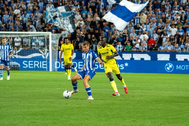 ESP: LaLiga EA Sports Deportivo Alaves v Villarreal CF Pape Gueye of Villarreal and Pablo Ibanez of Alaves during LaLiga EA Sports between Deportivo Alaves v Villarreal CF played at Mendizorroza Stadium in Vitoria Gasteiz on August 28, 2026 in Spain VITORIA Spain Futbol Copyright: xMiguelxGarciax xAgenciaxLOFx