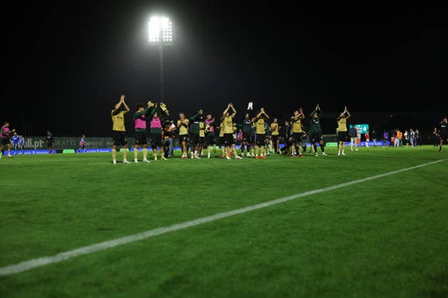 August 28, 2026, Vila Do Conde, Porto, Portugal: Vila do Conde, PORTUGAL - AUGUST 28: sporting cp team congrats the supporteres during the Liga Portugal Betclic 2026 27 match between Rio Ave and Sporting CP at Estadio dos arcos, on August 28, 2026 in Vila do Conde, Portugal. Vila Do Conde Portugal - ZUMAe141 20260828_zsp_e141_088 Copyright: xLuisxEirasx