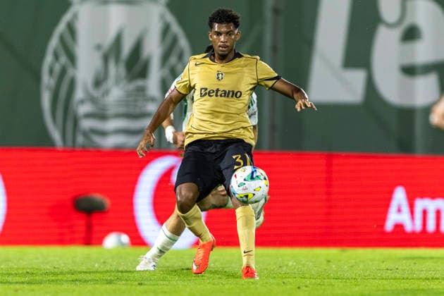 Rio Ave v Sporting Cp - Liga Portugal Vila do Conde, August 28 - Luis Guilherme of Sporting CP is seen on action during the Rio Ave FC x Sporting CP match for the Liga Portugal Betclic 2026 27 on August 28, 2026 in Vila do Conde, Portugal Vila do Conde Portugal  Copyright: xMiguelxLemosx originalFilename:lemos-rioavefc260828_npQJo.jpg