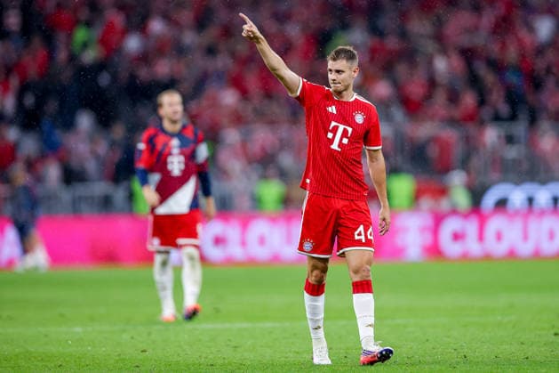 28.08.2026, Fußball, FC Bayern München - VfB Stuttgart, 1. Fußball Bundesliga, 1. Spieltag, Allianz-Arena, Saison 2026 2027: Josip Stanisic (FC Bayern München 44) gestikulierend auf dem Spielfeld DFB regulations prohibit any use of photographs as image sequences and or quasi-video. Bayern Deutschland *** August 28, 2026, Soccer, FC Bayern Munich vs. VfB Stuttgart, Bundesliga 1, Matchday 1, Allianz Arena, 2026–2027 Season Josip Stanisic of FC Bayern Munich, No. 44, gesturing on the field. DFB regulations prohibit any use of photographs as image sequences and or quasi-video. Bayern, Germany