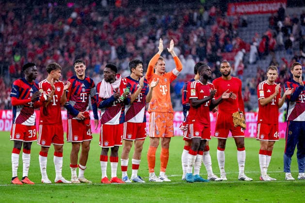28.08.2026, Fußball, FC Bayern München - VfB Stuttgart, 1. Fußball Bundesliga, 1. Spieltag, Allianz-Arena, Saison 2026 2027: Abschlussjubel nach dem 5:1 SIeg der Bayern nach dem Spiel. L-R Bara Sapoko Ndiaye (FC Bayern München 39) Harry Kane (FC Bayern München 09) Aleksandar Pavlovic (FC Bayern München 45) Alphonso Davies (FC Bayern München 19) Min-jae Kim (FC Bayern München 03) Torwart Manuel Neuer (FC Bayern München 01) Dayot Upamecano (FC Bayern München 02) Hiroki Ito (FC Bayern München 21) Jonathan Tah (FC Bayern München 04) Josip Stanisic (FC Bayern München 44) DFB regulations prohibit any use of photographs as image sequences and or quasi-video. Bayern Deutschland *** August 28, 2026, Soccer, FC Bayern Munich vs. VfB Stuttgart, Bundesliga, Matchday 1, Allianz Arena, 2026–2027 season: Celebrations following Bayern’s 5–1 victory after the match. L R: Bara Sapoko Ndiaye (FC Bayern Munich) 39, Harry Kane (FC Bayern Munich) 09, Aleksandar Pavlovic (FC Bayern Munich) 45, Alphonso Davies (FC Bayern Munich) 19, Min Jae Kim (FC Bayern Munich 03 Goalkeeper Manuel Neuer FC Bayern Munich 01 Dayot Upamecano FC Bayern Munich 02 Hiroki Ito FC Bayern Munich 21 Jonathan Tah FC Bayern Munich 04 Josip Stanisic FC Bayern Munich 44 DFB regulations prohibit any use of photographs as image sequences and or quasi-video Bayern Germany
