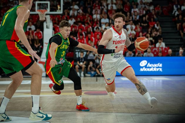 Turkiye vs Lithuania Fiba Basketball 2027 World Cup European Qualifiers Onuralp Bitim of Turkiye dribbles the ball during the Fiba Basketball 2027 World Cup European Qualifiers Group J match between Turkiye and Lithuania at Turkcell Basketball Gelistirme Merkezi on August 28, 2026 in Istanbul, Turkey Istanbul Istanbul Turkey Copyright: xBurakxBasturkx