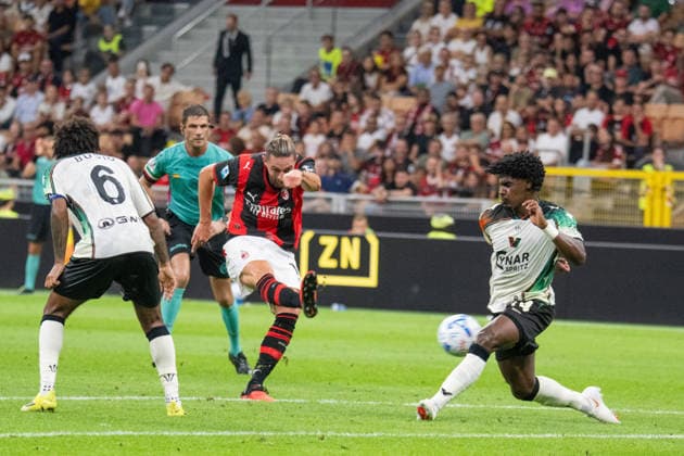 AC Milan V Venezia FC - Serie A 2026 27 Adrien Rabiot and Thierry Correia during the Serie A match between AC Milan and Venezia FC at Stadio Giuseppe Meazza in Milan, Italy, on August 28, 2026. Milan Italy  Copyright: xFedericoxManonix originalFilename:manoni-acmilanv260828_nppbG.jpg