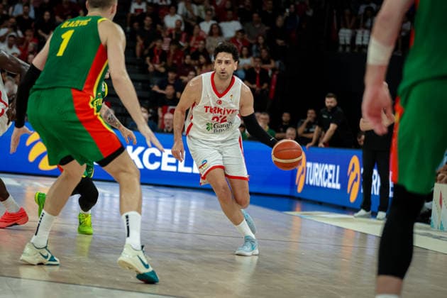 Turkiye vs Lithuania Fiba Basketball 2027 World Cup European Qualifiers Furkan Korkmaz of Turkiye dribbles the ball during the Fiba Basketball 2027 World Cup European Qualifiers Group J match between Turkiye and Lithuania at Turkcell Basketball Gelistirme Merkezi on August 28, 2026 in Istanbul, Turkey Istanbul Istanbul Turkey Copyright: xBurakxBasturkx