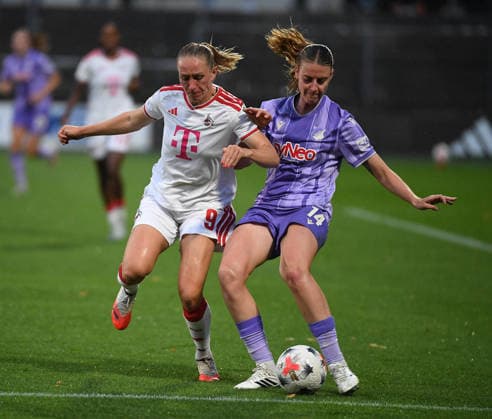28.08.2026, xophax, Fussball 1.Bundesliga, 1.FC Koeln Frauen-Bundesliga , Frauenfussball. Frauen Bundesliga Google Pixel Frauen.Bundesliga 26 27. 1.FC Köln gegen TSG Hoffenheim. Marie Pauline Bremer , links ( 1.FC Köln ) und Lisa Doom , rechts ( TSG Hoffenheim ) Koeln *** August 28, 2026, xophax, Soccer 1st Bundesliga, 1. FC Köln Women s Bundesliga, Women s Soccer, Women s Bundesliga, Google Pixel, Women s Bundesliga, August 26–27, 1. FC Köln vs. TSG Hoffenheim, Marie Pauline Bremer (left, 1. FC Köln) and Lisa Doom (right, TSG Hoffenheim), Cologne