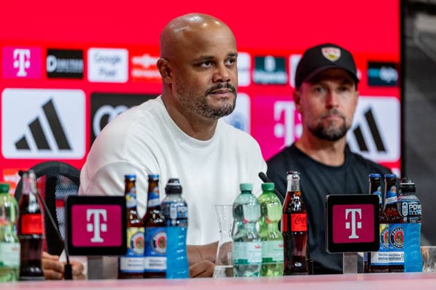 Vincent Kompany (Chef-Trainer, FC Bayern Muenchen) bei der Pressekonferenz nach dem Spiel GER, FC Bayern Muenchen vs. VfB Stuttgart, Fussball, Bundesliga, 1. Spieltag, Spielzeit 2026 2027, 28.08.2026. (DFL DFB REGULATIONS PROHIBIT ANY USE OF PHOTOGRAPHS as IMAGE SEQUENCES and or QUASI-VIDEO). Foto: HMB Media Heike Feiner *** Vincent Kompany, Head Coach, FC Bayern Munich, at the post-game press conference (GER), FC Bayern Munich vs. VfB Stuttgart, Soccer, Bundesliga, Matchday 1, 2026–2027 season, August 28, 2026 DFL DFB regulations prohibit any use of photographs as image sequences and or quasi-video. Photo: HMB Media, Heike Feiner Copyright: HMBxMedia HeikexFeiner