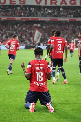 FOOTBALL : LOSC Lille vs PSG Paris Saint-Germain - Ligue 1 J2 - 28 08 2026 CÃ lÃ bration de Dilane BAKWA (LOSC Lille) apres son but lors du match LOSC Lille vs PSG Paris Saint-Germain , Ligue 1 J2, Decathlon Arena stade Pierre Mauroy, le 28 aoÃ»t 2026 - photo Laurent Sanson PsnewZ  Copyright: xLaurentxSANSONx xPsnewZx