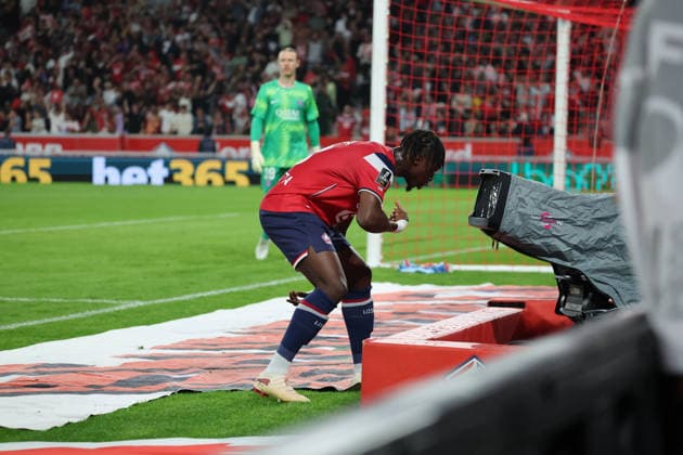 FOOTBALL : LOSC Lille vs PSG Paris Saint-Germain - Ligue 1 J2 - 28 08 2026 Joie de Dilane BAKWA (LOSC Lille) apres son but lors du match LOSC Lille vs PSG Paris Saint-Germain , Ligue 1 J2, Decathlon Arena stade Pierre Mauroy, le 28 aoÃ»t 2026 - photo Laurent Sanson PsnewZ  Copyright: xLaurentxSANSONx xPsnewZx
