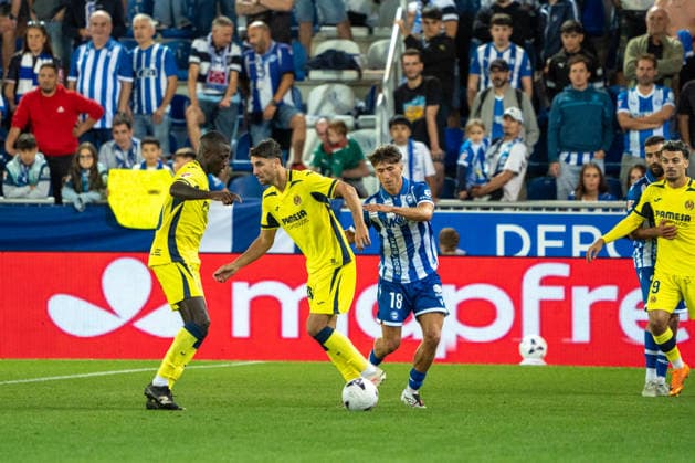 ESP: LaLiga EA Sports Deportivo Alaves v Villarreal CF Santiago Comesana Veiga of Villarreal during LaLiga EA Sports between Deportivo Alaves v Villarreal CF played at Mendizorroza Stadium in Vitoria Gasteiz on August 28, 2026 in Spain VITORIA Spain Futbol Copyright: xAgenciaxLOFx