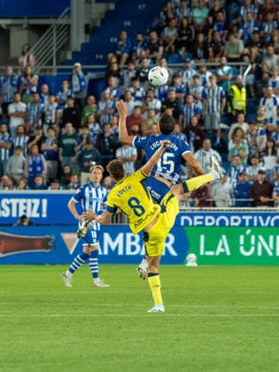 ESP: LaLiga EA Sports Deportivo Alaves v Villarreal CF Juan Foyth of Villarreal and Lucas Boye of Alaves during LaLiga EA Sports between Deportivo Alaves v Villarreal CF played at Mendizorroza Stadium in Vitoria Gasteiz on August 28, 2026 in Spain VITORIA Spain Futbol Copyright: xAgenciaxLOFx