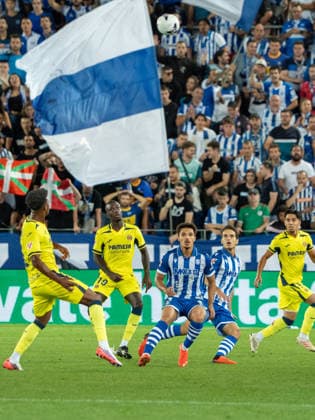 ESP: LaLiga EA Sports Deportivo Alaves v Villarreal CF Nicolas Pepe of Villarreal and Yusi of alaves during LaLiga EA Sports between Deportivo Alaves v Villarreal CF played at Mendizorroza Stadium in Vitoria Gasteiz on August 28, 2026 in Spain VITORIA Spain Futbol Copyright: xAgenciaxLOFx