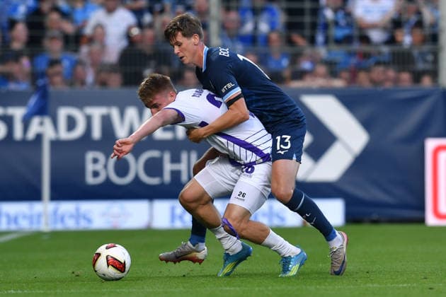 Fußball 2. Bundesliga 3. Spieltag VfL Bochum - VfL Osnabrück am 28.08.2026 im Vonovia Ruhrstadion in Bochum Fridolin Wagner ( Osnabrück ), vorne - Oliver Olsen ( Bochum ), hinten DFL regulations prohibit any use of photographs as image sequences and or quasi-video. *** Soccer, 2. Bundesliga, Matchday 3: VfL Bochum vs. VfL Osnabrück on August 28, 2026, at the Vonovia Ruhrstadion in Bochum. Fridolin Wagner (Osnabrück) in the foreground; Oliver Olsen (Bochum) in the background. DFL regulations prohibit any use of photographs as image sequences and or quasi-video. xRx
