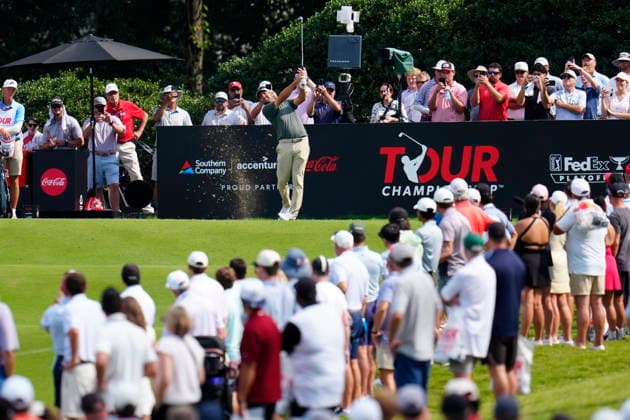 August 28, 2026, Atlanta, Georgia, USA: Scottie Scheffler (USA) hits a tee shot on the 15th hole during the second round at East Lake Golf Club. PGA, Golf Herren Tour TOUR Championship  - ZUMAd212 20260828_zsp_d212_102 Copyright: xRichardxDolex