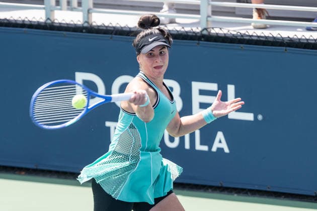 US Open qualifying final round NEW YORK, USA - AUGUST 28: Bianca Andreescu returns ball during a women s qualifying singles match final round of the 2026 US Open Championship at USTA Billie Jean King National Tennis Center on August 28, 2026 in Flushing, NY. Bianca Andreescu lost in three sets, she needed twice medical attention during 3rd set and was visibly physically exhausted. Lev Radin Anadolu New York United States. Editorial use only. Please get in touch for any other usage.  Copyright: x2026xAnadoluxLevxRadinx