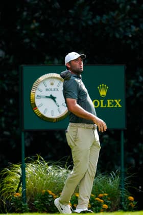 August 28, 2026, Atlanta, Georgia, USA: Scottie Scheffler (USA) reacts after hitting his tee shot on the 17th hole during the second round at East Lake Golf Club. PGA, Golf Herren Tour TOUR Championship  - ZUMAd212 20260828_zsp_d212_112 Copyright: xRichardxDolex