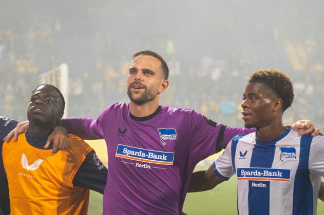 Deutschland: Fussball 2. Bundesliga, 3. Spieltag 2026 2027, Eintracht Braunschweig - Hertha BSC am 28.08.2026 in Braunschweig (Eintracht-Stadion): Marius Gersbeck (Hertha BSC, 35) Jubel, Freude, Emotionen *** German Soccer 2. Bundesliga, Matchday 3, 2026–2027, Eintracht Braunschweig vs. Hertha BSC on August 28, 2026, at the Eintracht Braunschweig Stadium; Marius Gersbeck of Hertha BSC, 35; celebration, joy, emotions Copyright: xSvenxHeidmannx