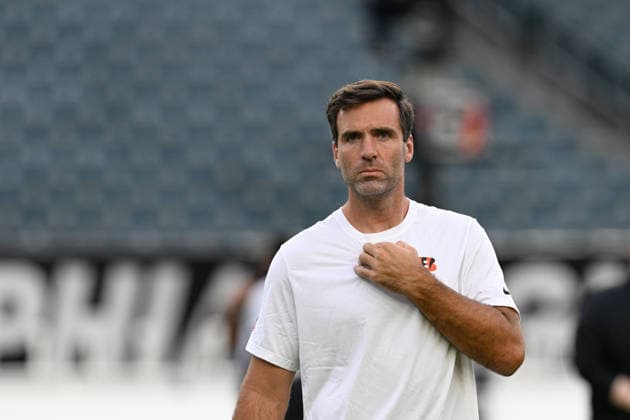 PHILADELPHIA, PA - AUGUST 28: Cincinnati Bengals quarterback Joe Flacco 16 looks on before the pre season game between the Philadelphia Eagles and the Cincinnati Bengals on August 28th, 2026 at Lincoln Financial Field in Philadelphia, PA. (Photo by Terence Lewis Icon Sportswire) NFL, American Football Herren, USA AUG 28 Bengals at Eagles EDITORIAL USE ONLY Icon260828004