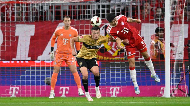 Kopfballduell Zweikampf Aktion Dzenan Pejcinovic VfB Stuttgart (17) gegen Min-jae Kim FC Bayern Muenchen FCB (03) FC Bayern Muenchen FCB vs VfB Stuttgart 28.08.2026 DFL REGULATIONS PROHIBIT ANY USE OF PHOTOGRAPHS AS IMAGE SEQUENCES AND OR QUASI-VIDEO FC Bayern Muenchen FCB vs VfB Stuttgart *** Heading duel, tackle, action: Dzenan Pejcinovic (VfB Stuttgart 17) vs. Min Jae Kim (FC Bayern Munich FCB 03), FC Bayern Munich FCB vs. VfB Stuttgart, August 28, 2026. DFL regulations prohibit any use of PHOTOGRAPHS AS IMAGE SEQUENCES AND OR QUASI-VIDEO FC Bayern Munich (FCB) vs. VfB Stuttgart