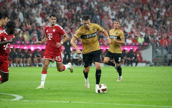 28.08.26 FC Bayern München - VfB Stuttgart Deutschland, München, 28.08.2026, Fussball, Bundesliga, Saison 2026 2027, FC Bayern München - VfB Stuttgart: Dzenan Pejcinovic (VfB Stuttgart). *** August 28, 2026 FC Bayern Munich vs. VfB Stuttgart Germany, Munich, August 28, 2026, Soccer, Bundesliga, 2026–2027 Season, FC Bayern Munich vs. VfB Stuttgart, Dzenan Pejcinovic, VfB Stuttgart
