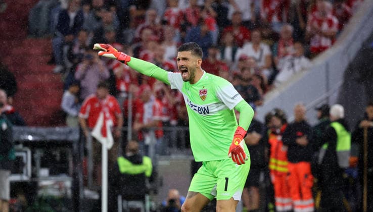28.08.26 FC Bayern München - VfB Stuttgart Deutschland, München, 28.08.2026, Fussball, Bundesliga, Saison 2026 2027, FC Bayern München - VfB Stuttgart: Fabian Bredlow (VfB Stuttgart). *** August 28, 2026 FC Bayern Munich vs. VfB Stuttgart Germany, Munich, August 28, 2026, Soccer, Bundesliga, 2026–2027 Season, FC Bayern Munich vs. VfB Stuttgart Fabian Bredlow VfB Stuttgart