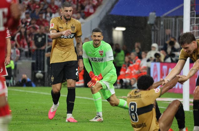 28.08.26 FC Bayern München - VfB Stuttgart Deutschland, München, 28.08.2026, Fussball, Bundesliga, Saison 2026 2027, FC Bayern München - VfB Stuttgart: Fabian Bredlow (VfB Stuttgart). *** August 28, 2026 FC Bayern Munich vs. VfB Stuttgart Germany, Munich, August 28, 2026, Soccer, Bundesliga, 2026–2027 Season, FC Bayern Munich vs. VfB Stuttgart Fabian Bredlow VfB Stuttgart