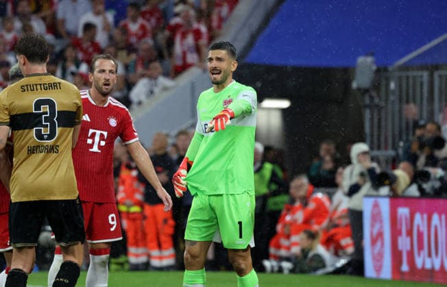 28.08.26 FC Bayern München - VfB Stuttgart Deutschland, München, 28.08.2026, Fussball, Bundesliga, Saison 2026 2027, FC Bayern München - VfB Stuttgart: Fabian Bredlow (VfB Stuttgart). *** August 28, 2026 FC Bayern Munich vs. VfB Stuttgart Germany, Munich, August 28, 2026, Soccer, Bundesliga, 2026–2027 Season, FC Bayern Munich vs. VfB Stuttgart Fabian Bredlow VfB Stuttgart