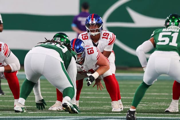 EAST RUTHERFORD, NJ - AUGUST 28: Jameis Winston 19 of the New York Giants under center during the NFL, American Football Herren, USA Pre-season game against the New York Jets on August 28, 2026 at MetLife Stadium in East Rutherford, New Jersey. (Photo by Rich Graessle Icon Sportswire) NFL: AUG 28 Giants at Jets EDITORIAL USE ONLY Icon26082831165