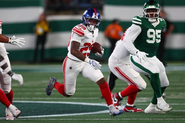EAST RUTHERFORD, NJ - AUGUST 28: Tyrone Tracy Jr. 29 of the New York Giants runs during the NFL, American Football Herren, USA Pre-season game against the New York Jets on August 28, 2026 at MetLife Stadium in East Rutherford, New Jersey. (Photo by Rich Graessle Icon Sportswire) NFL: AUG 28 Giants at Jets EDITORIAL USE ONLY Icon26082831167