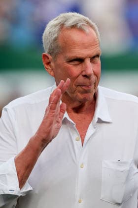 EAST RUTHERFORD, NJ - AUGUST 28: Steve Tisch Executive Vice President, Chairman of the Board of the New York Giants prior to the NFL, American Football Herren, USA Pre-season game against the New York Jets on August 28, 2026 at MetLife Stadium in East Rutherford, New Jersey. (Photo by Rich Graessle Icon Sportswire) NFL: AUG 28 Giants at Jets EDITORIAL USE ONLY Icon26082831204
