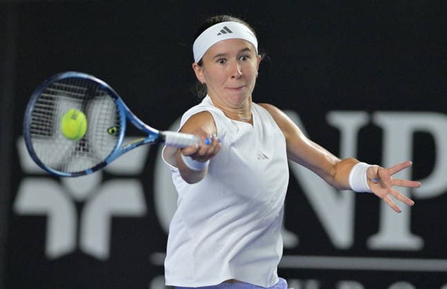 Monterrey Open tennis tournament Nikola Bartunkova of the Czech Republic in action against Elise Mertens of Belgium during a match at the Monterrey Open tennis tournament Monterrey, Mexico, 28 August 2026. Monterrey Mexico  Copyright: xMiguelxSierrax