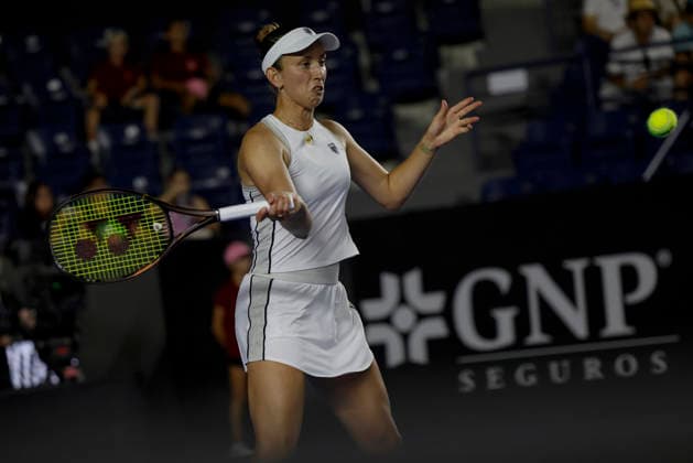 August 28, 2026, Monterrey, Nuevo Leon, Mexico: Elise Mertens (BEL) in action against Nikola Bartunkova (CZE) during the semifinals of the GNP Seguros WTA, Tennis Damen 500 Open at Club Sonoma in Monterrey, Nuevo Leon. Monterrey Mexico - ZUMAo125 20260828_zip_o125_022 Copyright: xAntonioxOjedax