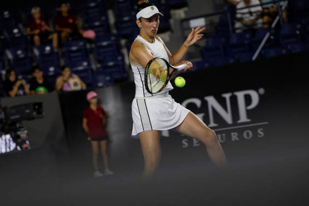August 28, 2026, Monterrey, Nuevo Leon, Mexico: Elise Mertens (BEL) in action against Nikola Bartunkova (CZE) during the semifinals of the GNP Seguros WTA, Tennis Damen 500 Open at Club Sonoma in Monterrey, Nuevo Leon. Tenis 2026: Semifinal WTA 500 Monterrey: Bartunkova Vs Mertens  - ZUMAo125 20260828_zip_o125_023 Copyright: xAntonioxOjedax