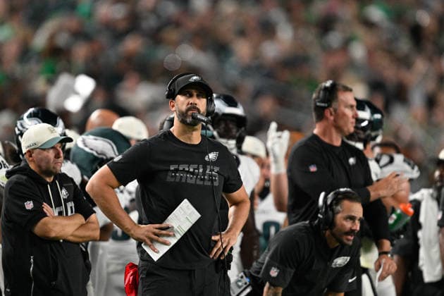 PHILADELPHIA, PA - AUGUST 28: Philadelphia Eagles head coach Nick Sirianni looks on during the pre season game between the Philadelphia Eagles and the Cincinnati Bengals on August 28th, 2026 at Lincoln Financial Field in Philadelphia, PA. (Photo by Terence Lewis Icon Sportswire) NFL, American Football Herren, USA AUG 28 Bengals at Eagles EDITORIAL USE ONLY Icon260828026