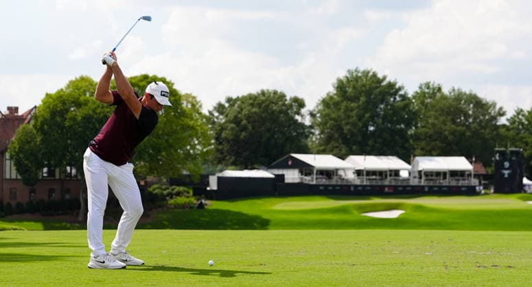 August 28, 2026, Atlanta, Georgia, USA: Viktor Hovland (NOR) tees off the 9th hole during the second round of the 2026 TOUR Championship at East Lake Golf Club. PGA, Golf Herren 2026: TOUR Championship - Round 2  - ZUMAw109 20260828_fap_w109_062 Copyright: xDebbyxWongx