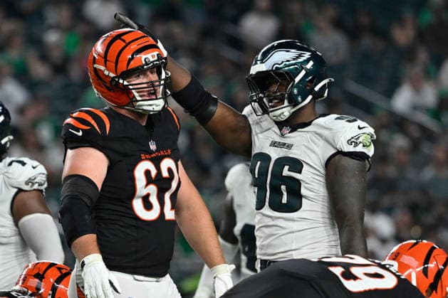 Aug 28, 2026; Philadelphia, Pennsylvania, USA; Philadelphia Eagles defensive tackle Gabe Hall (96) reacts to a penalty against Cincinnati Bengals guard Brian Parker II (62) during the second half at Lincoln Financial Field. Mandatory Credit: -Cal Media NFL, American Football Herren, USA 2026: Bengals Vs Eagles AUG 28  - ZUMAc04_ 20260828_zma_c04_035 Copyright: xEricxCanhax