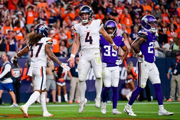 DENVER, CO - AUGUST 28: Denver Broncos quarterback Sam Ehlinger (4) celebrates after a tiouchdown in the second quarter during a preseason game between the Minnesota Vikings and the Denver Broncos at Empower Field at Mile High on August 28, 2026 in Denver, Colorado. (Photo by Dustin Bradford Icon Sportswire) NFL, American Football Herren, USA AUG 28 Vikings at Broncos EDITORIAL USE ONLY Icon132260828021