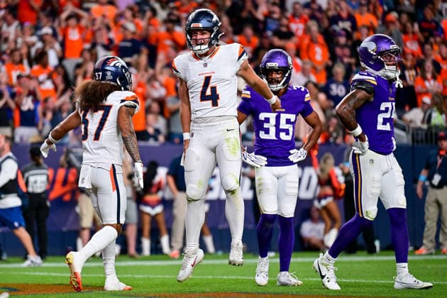 DENVER, CO - AUGUST 28: Denver Broncos quarterback Sam Ehlinger (4) celebrates after a tiouchdown in the second quarter during a preseason game between the Minnesota Vikings and the Denver Broncos at Empower Field at Mile High on August 28, 2026 in Denver, Colorado. (Photo by Dustin Bradford Icon Sportswire) NFL, American Football Herren, USA AUG 28 Vikings at Broncos EDITORIAL USE ONLY Icon132260828022