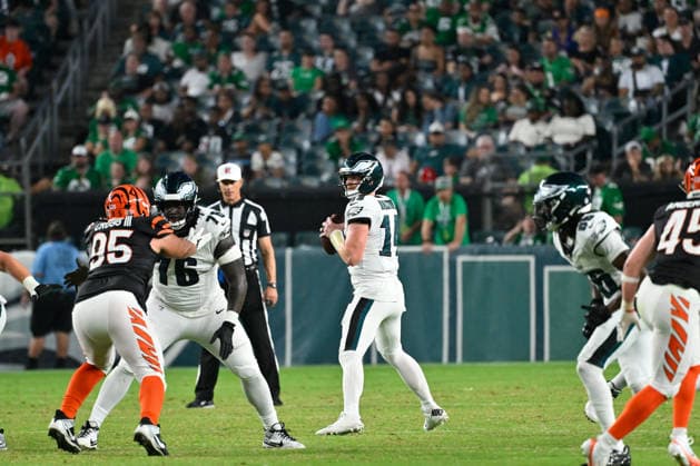 NFL, American Football Herren, USA 2026: Bengals Vs Eagles AUG 28 Aug 28, 2026; Philadelphia, Pennsylvania, USA; Philadelphia Eagles quarterback Andy Dalton (14) stands in the pocket during the second half against the Cincinnati Bengals at Lincoln Financial Field. Mandatory Credit: Eric Canha-Cal Media (Credit Image: Â Eric Canha Cal Sport Media) Philadelphia Pennsylvania USA EDITORIAL USE ONLY Copyright: xx ZUMA-20260828_zma_c04_053.jpg EricxCanhax csmphotothree515167