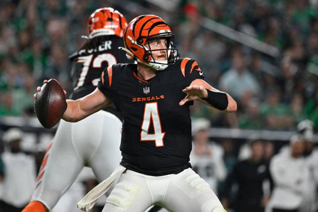NFL, American Football Herren, USA 2026: Bengals Vs Eagles AUG 28 Aug 28, 2026; Philadelphia, Pennsylvania, USA; Cincinnati Bengals quarterback Sean Clifford (4) throws a pass against the Philadelphia Eagles during the second half at Lincoln Financial Field. Mandatory Credit: Eric Canha-Cal Media (Credit Image: Â Eric Canha Cal Sport Media) Philadelphia Pennsylvania USA EDITORIAL USE ONLY Copyright: xx ZUMA-20260828_zma_c04_044.jpg EricxCanhax csmphotothree515176