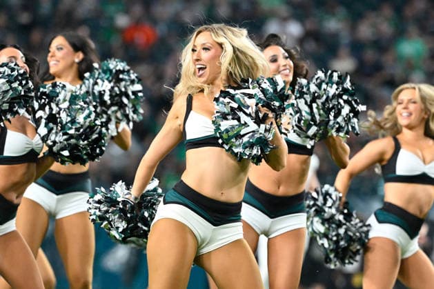 Aug 28, 2026; Philadelphia, Pennsylvania, USA; The Philadelphia Eagles cheerleaders perform before the start of the first half against the Cincinnati Bengals at Lincoln Financial Field. Mandatory Credit: -Cal Media NFL, American Football Herren, USA 2026: Bengals Vs Eagles AUG 28  - ZUMAc04_ 20260828_zma_c04_048 Copyright: xEricxCanhax