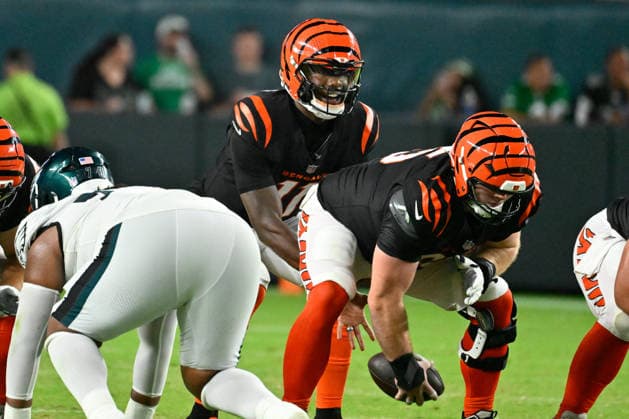 NFL, American Football Herren, USA 2026: Bengals Vs Eagles AUG 28 Aug 28, 2026; Philadelphia, Pennsylvania, USA; Cincinnati Bengals quarterback Josh Johnson (11) calls for the snap of the ball during the first half against the Philadelphia Eagles at Lincoln Financial Field. Mandatory Credit: Eric Canha-Cal Media (Credit Image: Â Eric Canha Cal Sport Media) Philadelphia Pennsylvania USA EDITORIAL USE ONLY Copyright: xx ZUMA-20260828_zma_c04_041.jpg EricxCanhax csmphotothree515179